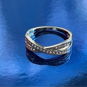 Silver Toned Fashion Ring Size 6.5